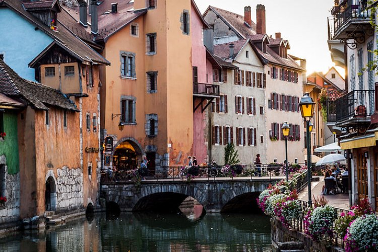Comment réussir mon investissement immobilier au lac d&rsquo;Annecy ?